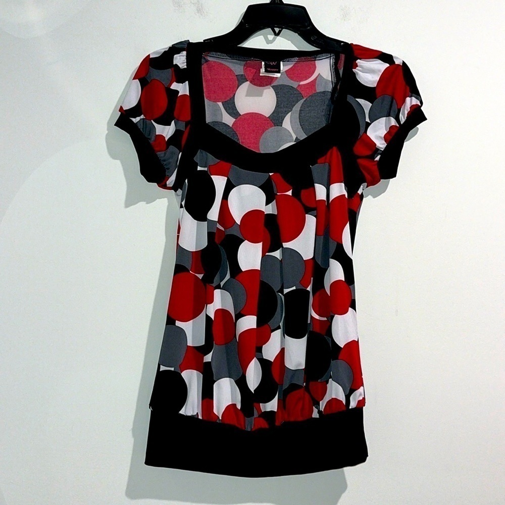Wrapper black red gray white top. Size small.